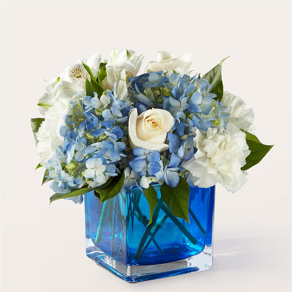 Soothing Waters Bouquet – Moonlight Floral, Minneapolis MN