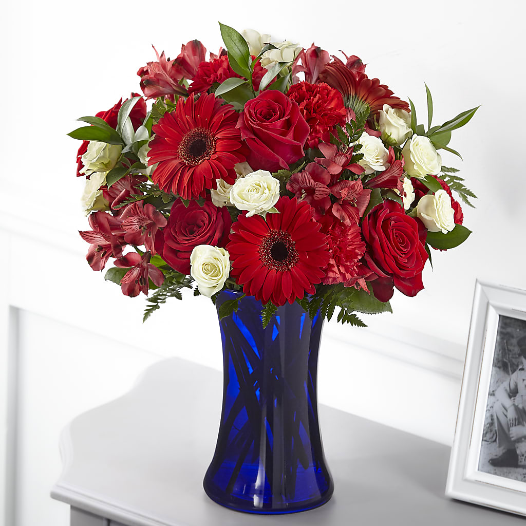 Hearts Embrace Bouquet – Moonlight Floral, Minneapolis MN