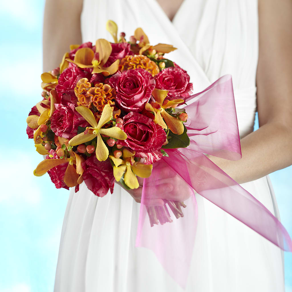 Brilliant Shades of Love Bouquet – Moonlight Floral, Minneapolis MN